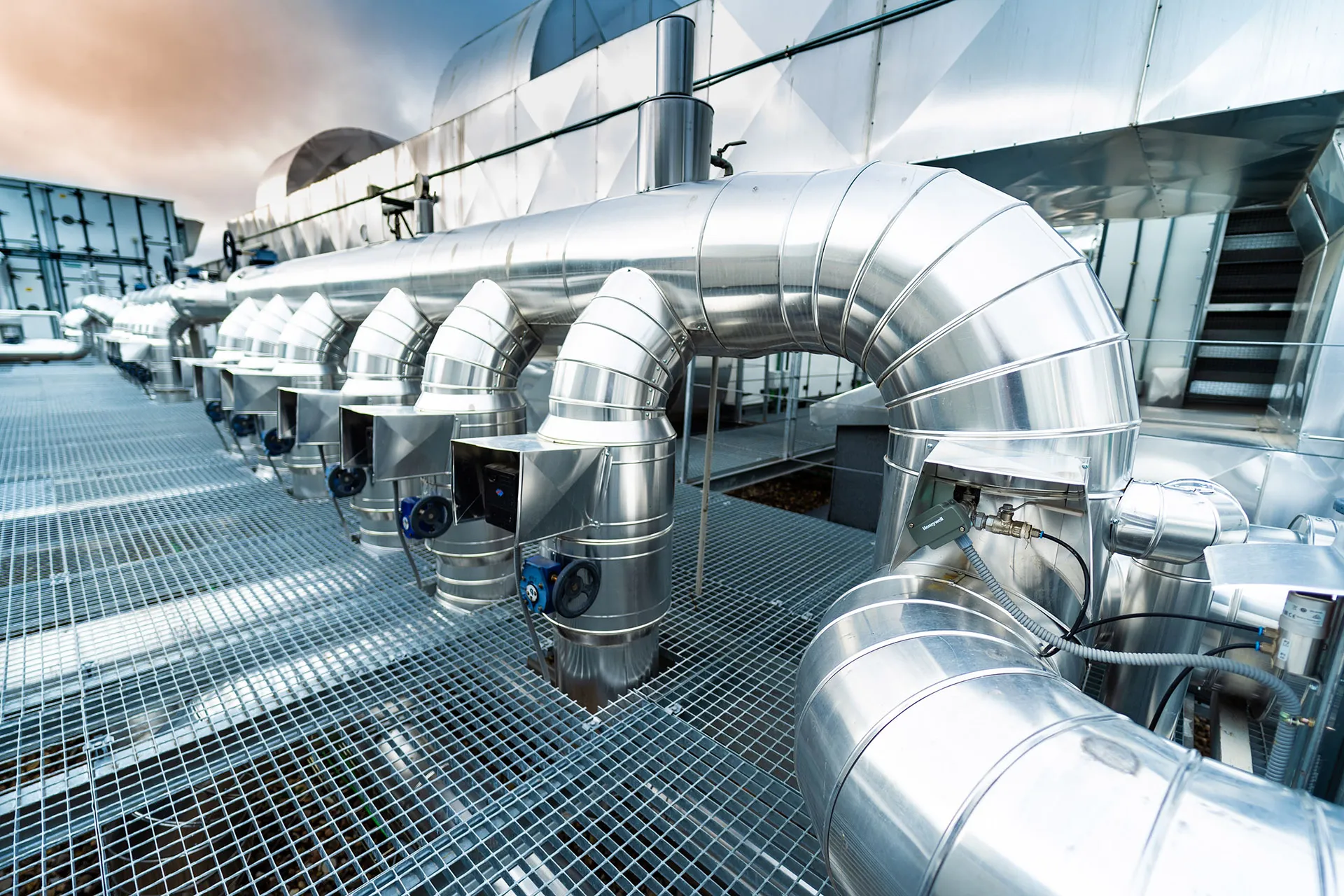 株式会社 坂田工業